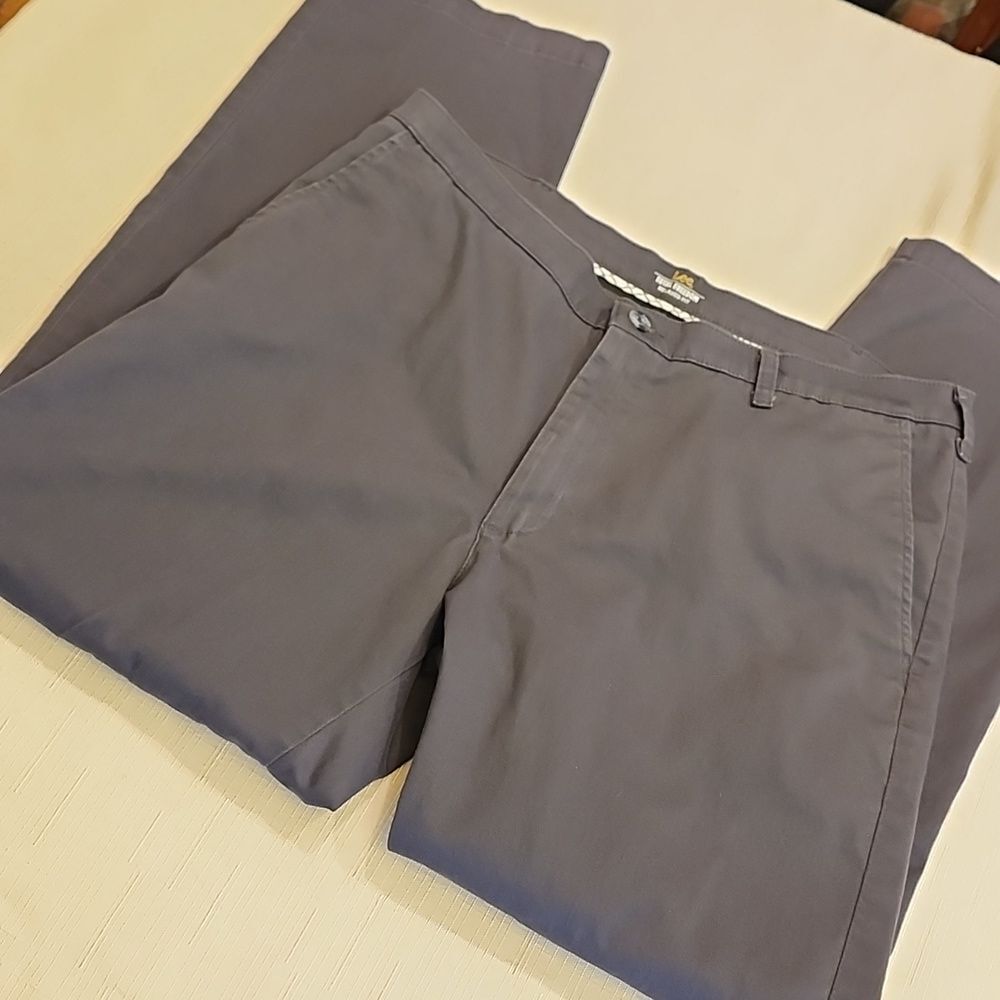 Lee Total Freedom Men's Relaxed Fit Chino Brown Pants Size 36" Waist, 32" Inseam